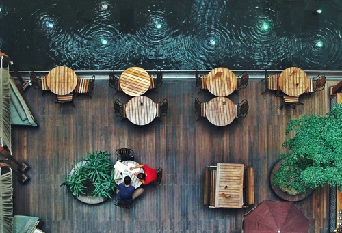 Courtyard café
