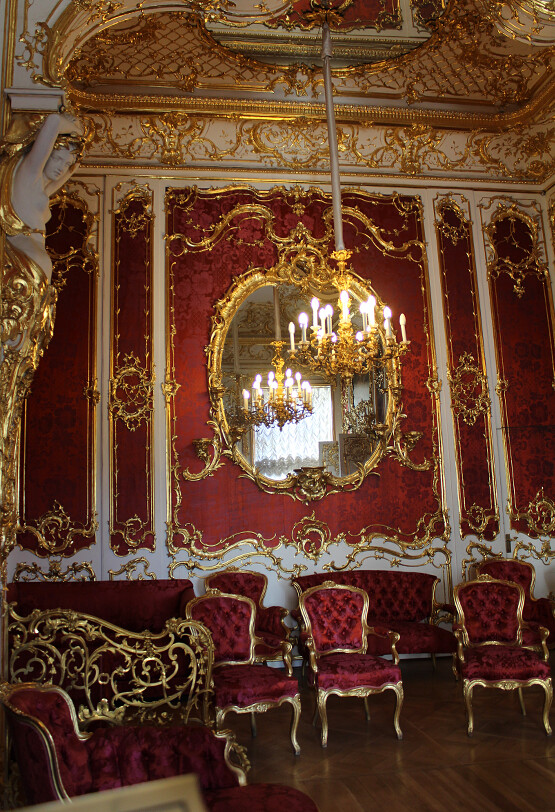 Red room (jpeg)